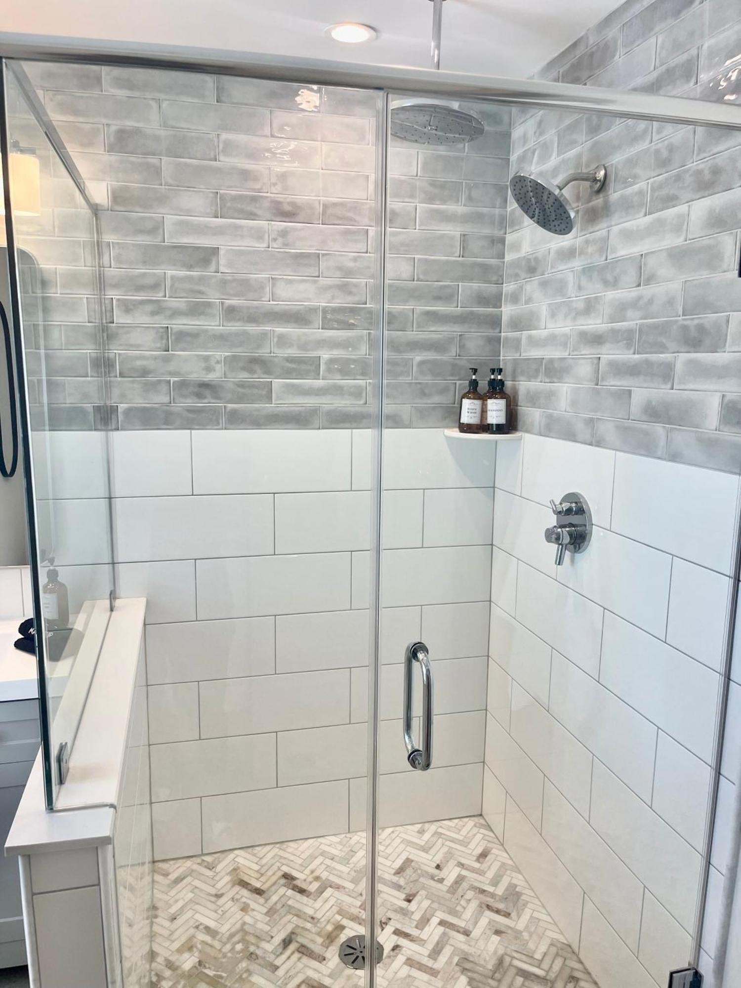 Modern Fully Renovated Suite & Loft In Downtown Trenton Exterior foto
